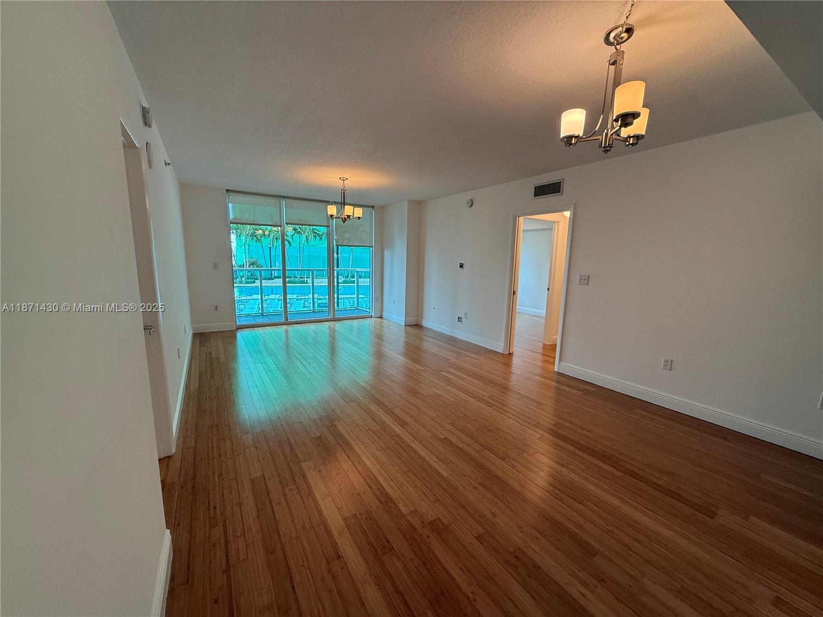 31 SE 5th St #1204