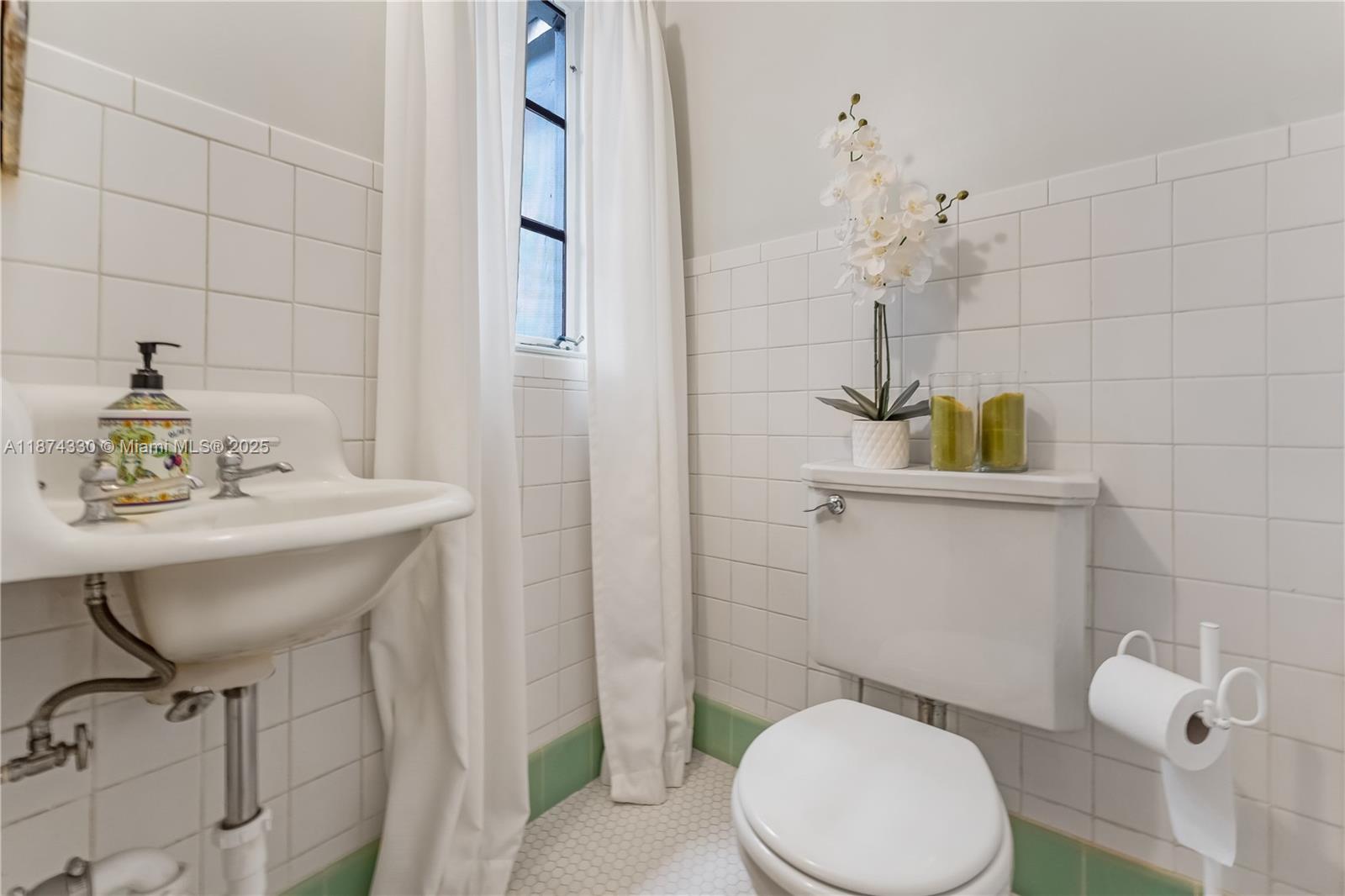 492 NE 55th St Miami, FL 33137