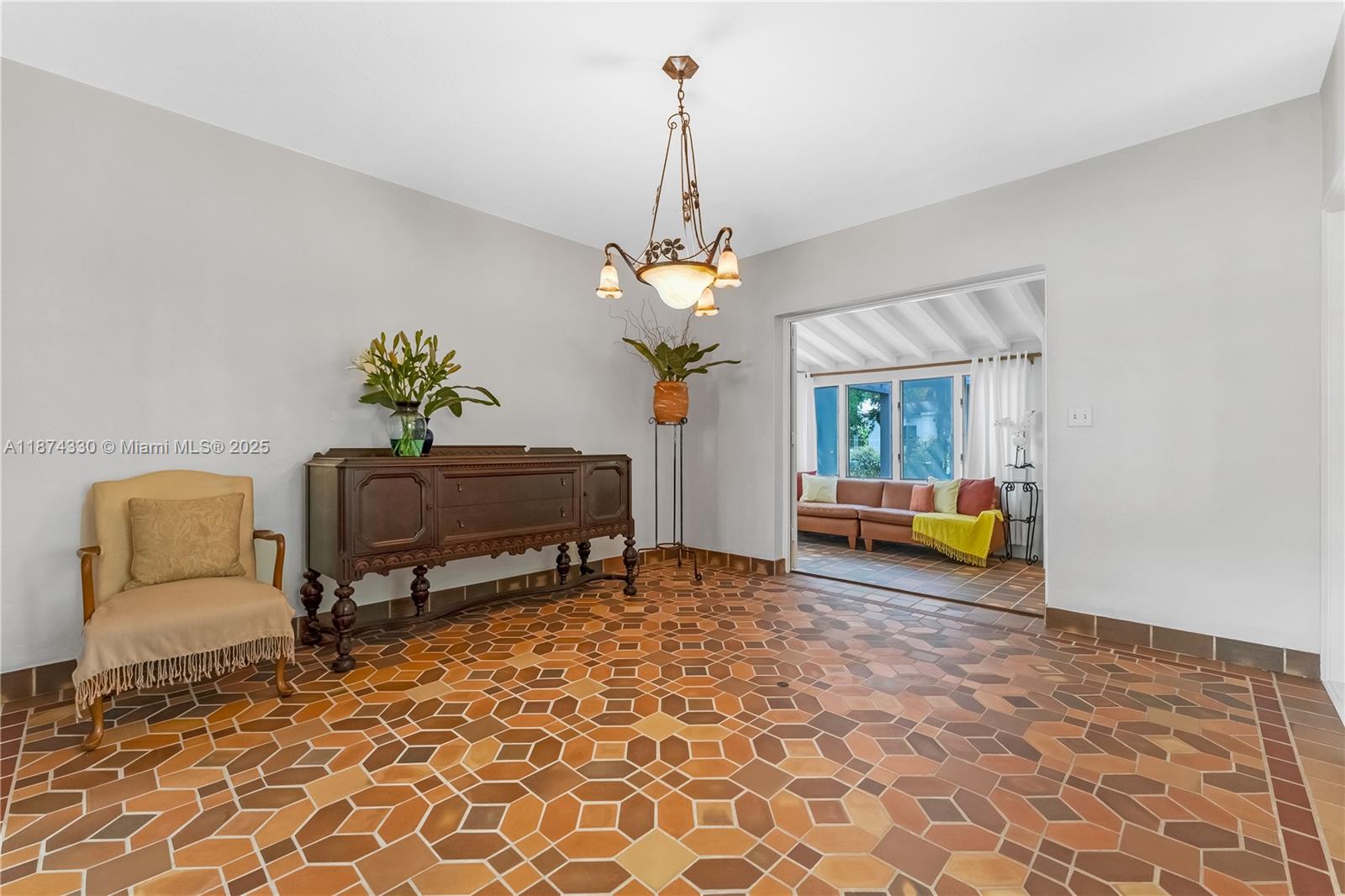 492 NE 55th St Miami, FL 33137