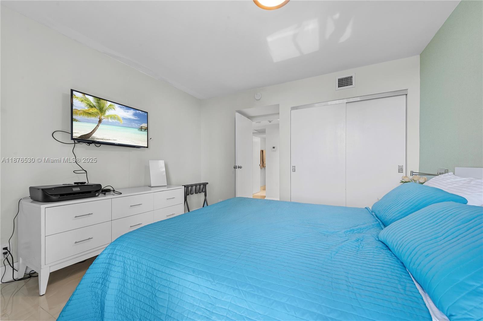 image Arlen House East Condo24