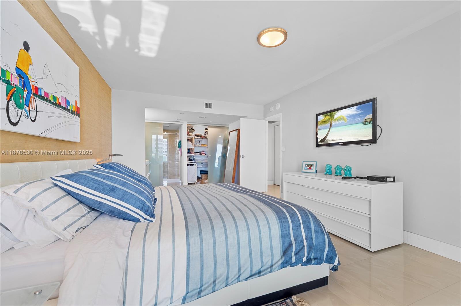 image Arlen House East Condo4