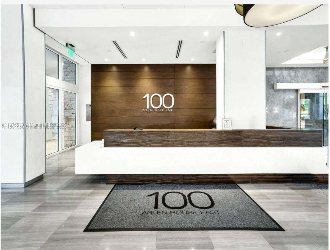 image Arlen House East Condo51