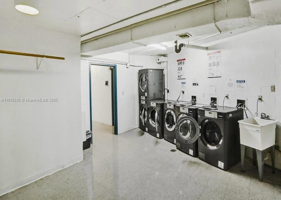 image Arlen House East Condo52