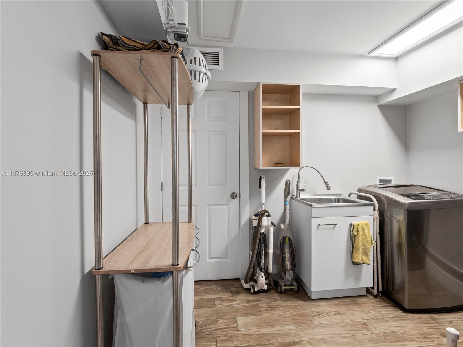 10311 SW 89th St Miami, FL 33176