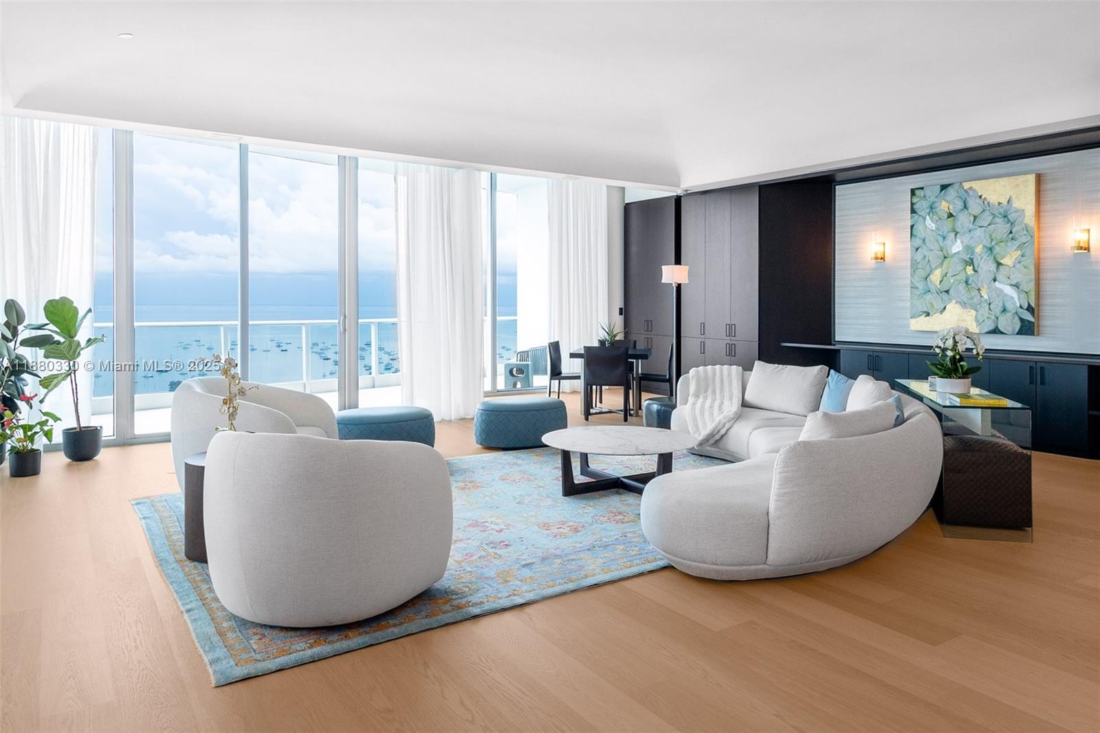 image Grovenor House Condo0