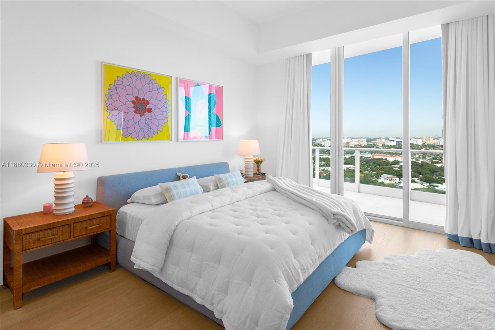 image Grovenor House Condo18
