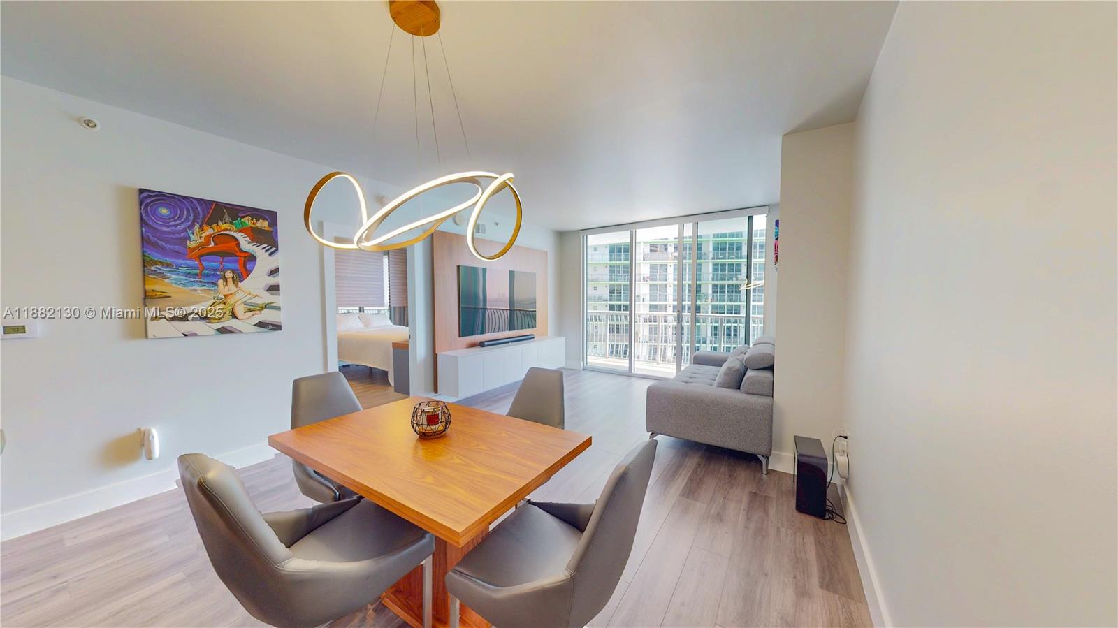 image Opera Tower Condo11
