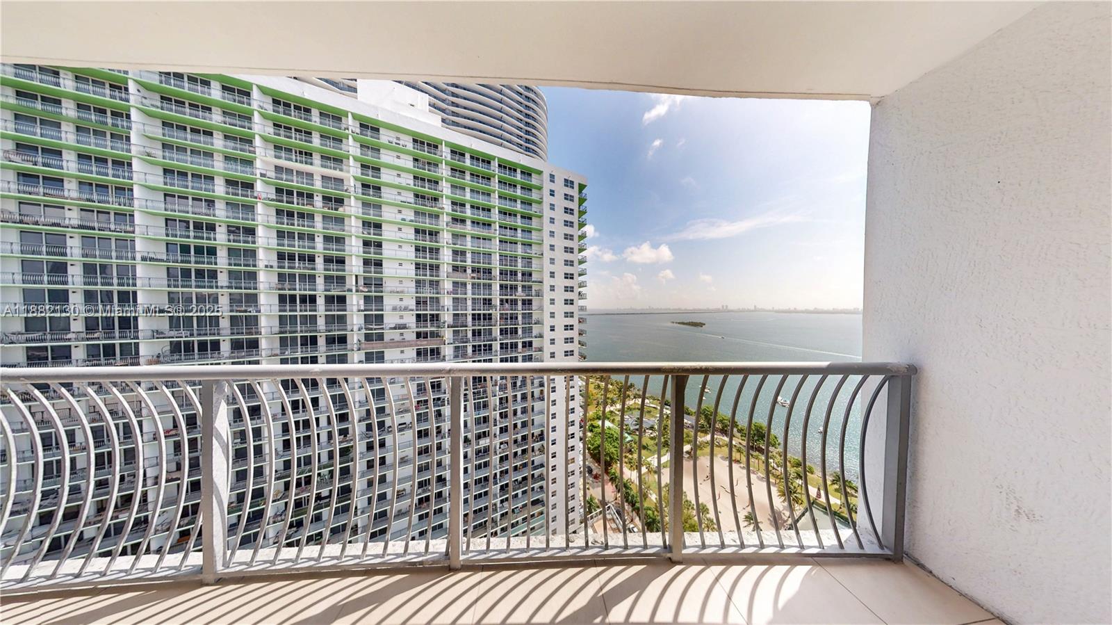 image Opera Tower Condo15