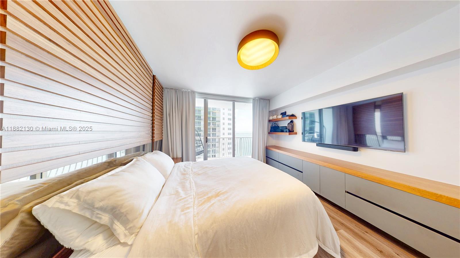 image Opera Tower Condo20