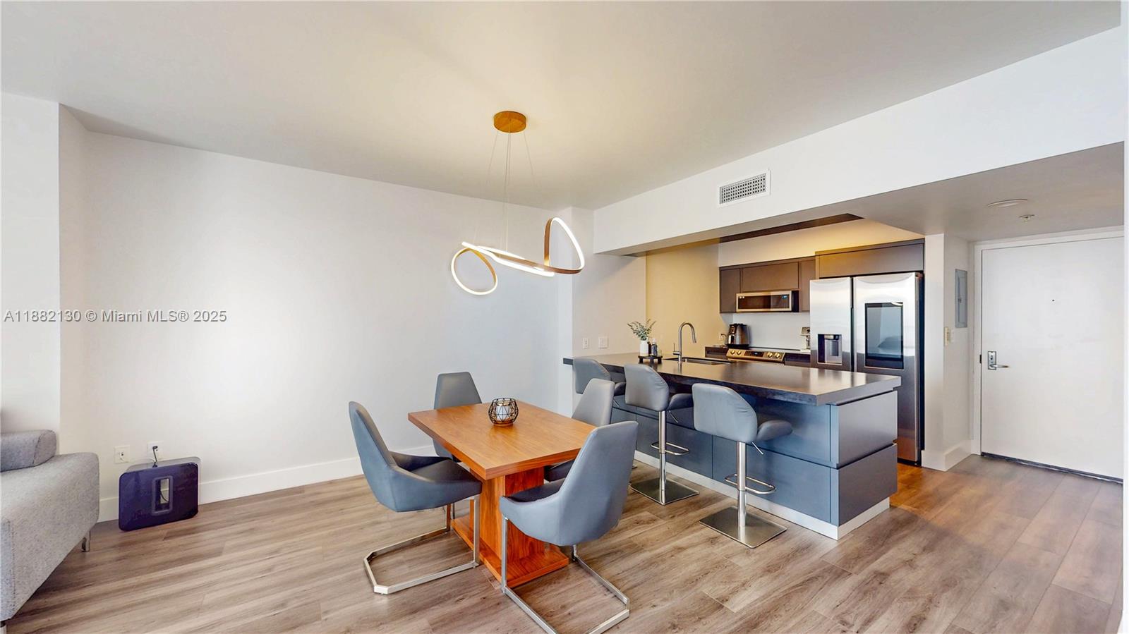 image Opera Tower Condo8