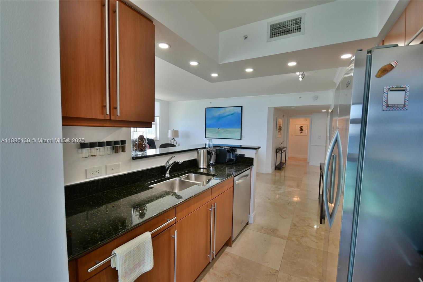 image 2080 Ocean Dr24