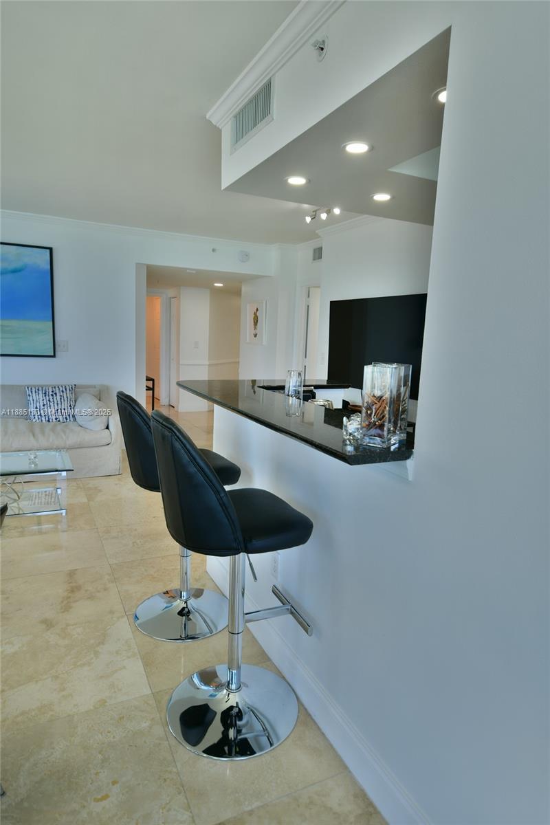 image 2080 Ocean Dr27