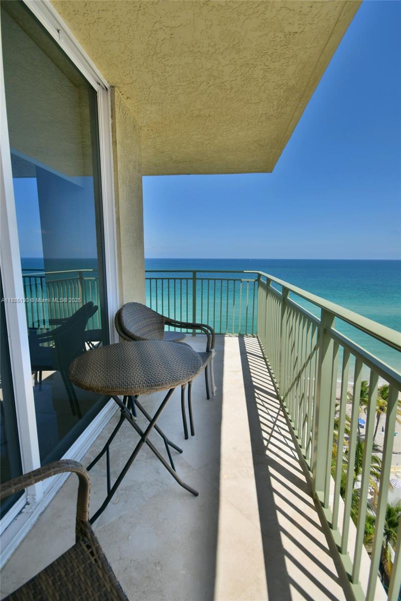 image 2080 Ocean Dr44