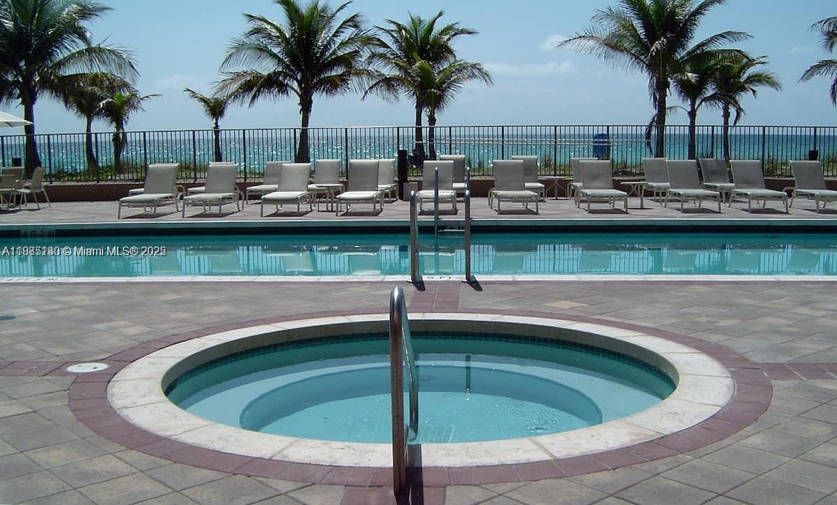 image 2080 Ocean Dr52