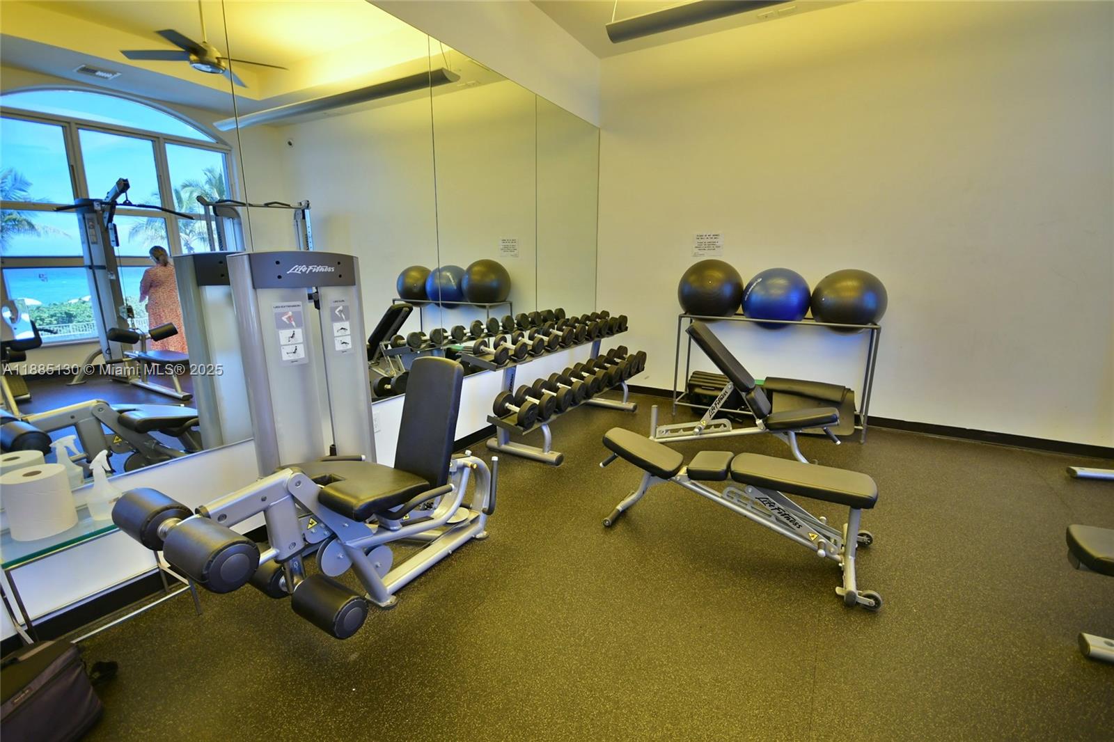 image 2080 Ocean Dr67