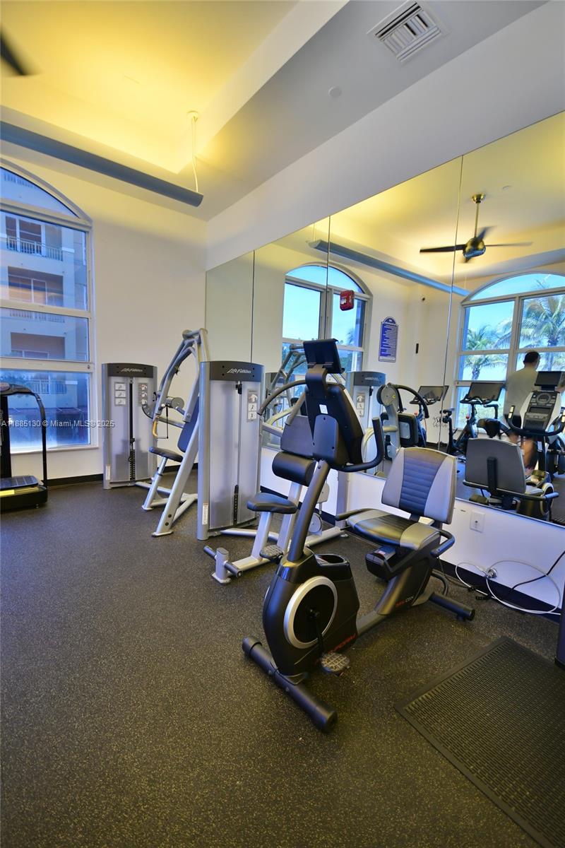 image 2080 Ocean Dr77