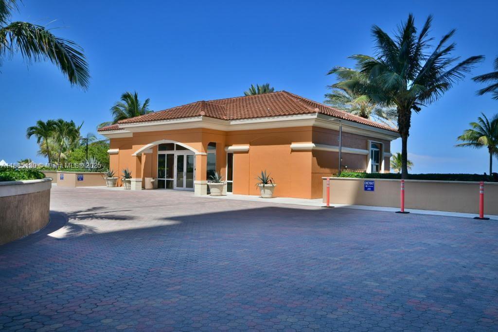 image 2080 Ocean Dr79