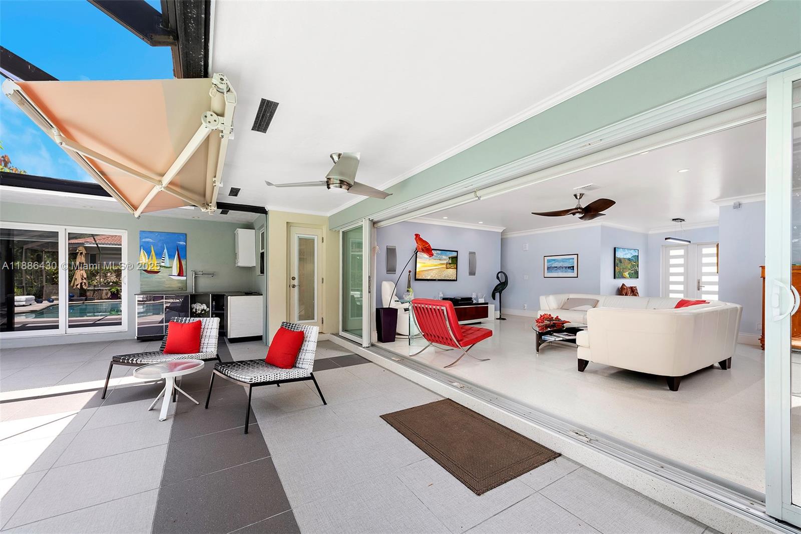 454 Tamarind Dr Hallandale Beach, FL 33009