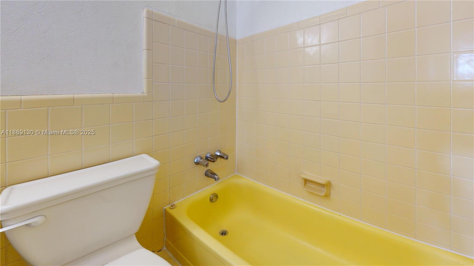 13105 Ixora Ct #303 North Miami, FL 33181