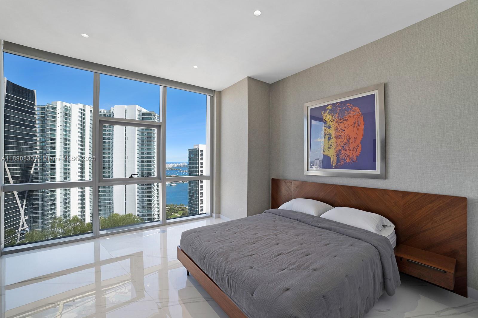 image Paramount Miami18
