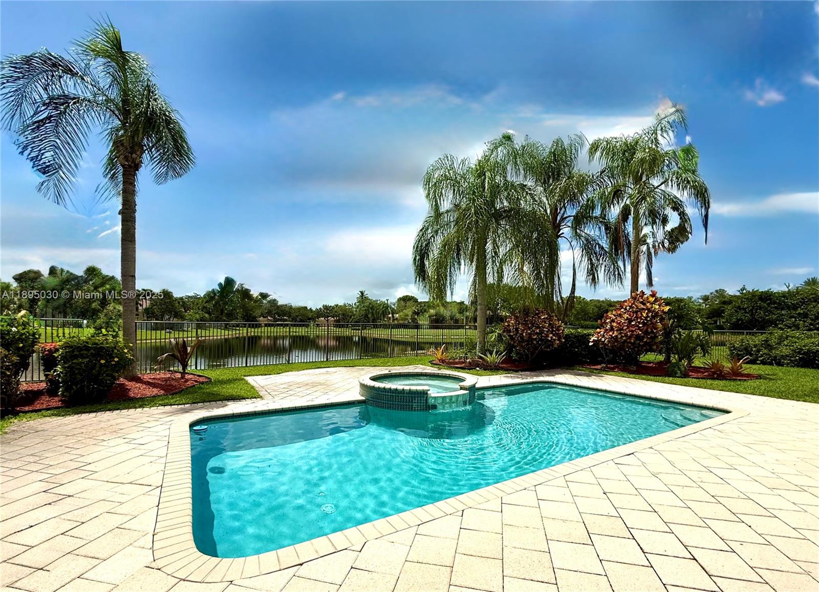 2547 Montclaire Cir #2547 Weston, FL 33327