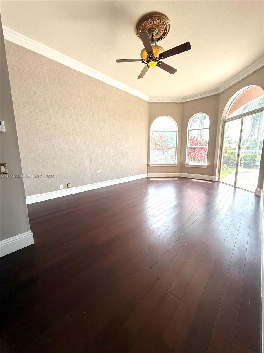 2547 Montclaire Cir #2547 Weston, FL 33327