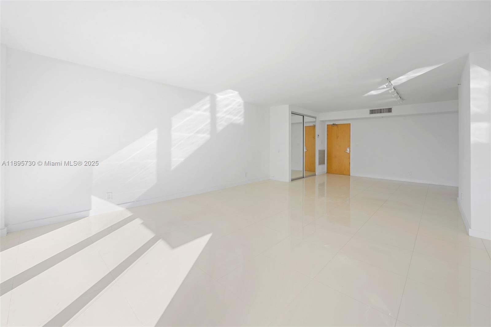 image Carlisle On The Ocean16