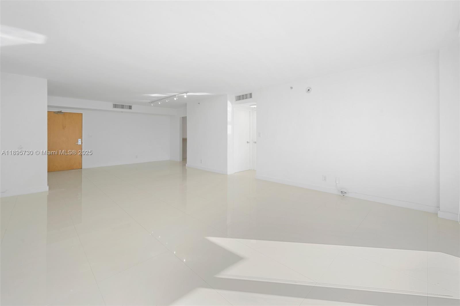 image Carlisle On The Ocean17