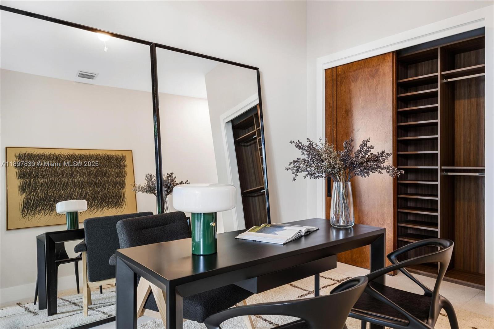 2805 Freeman St Miami, FL 33133