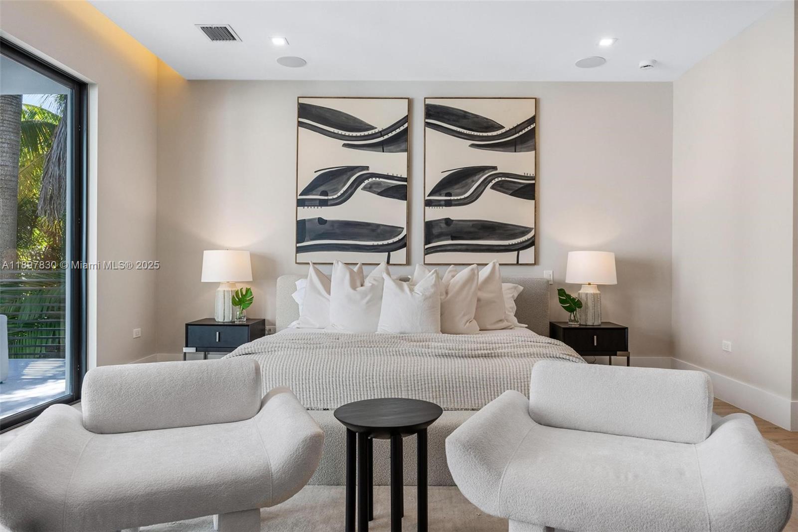 2805 Freeman St Miami, FL 33133