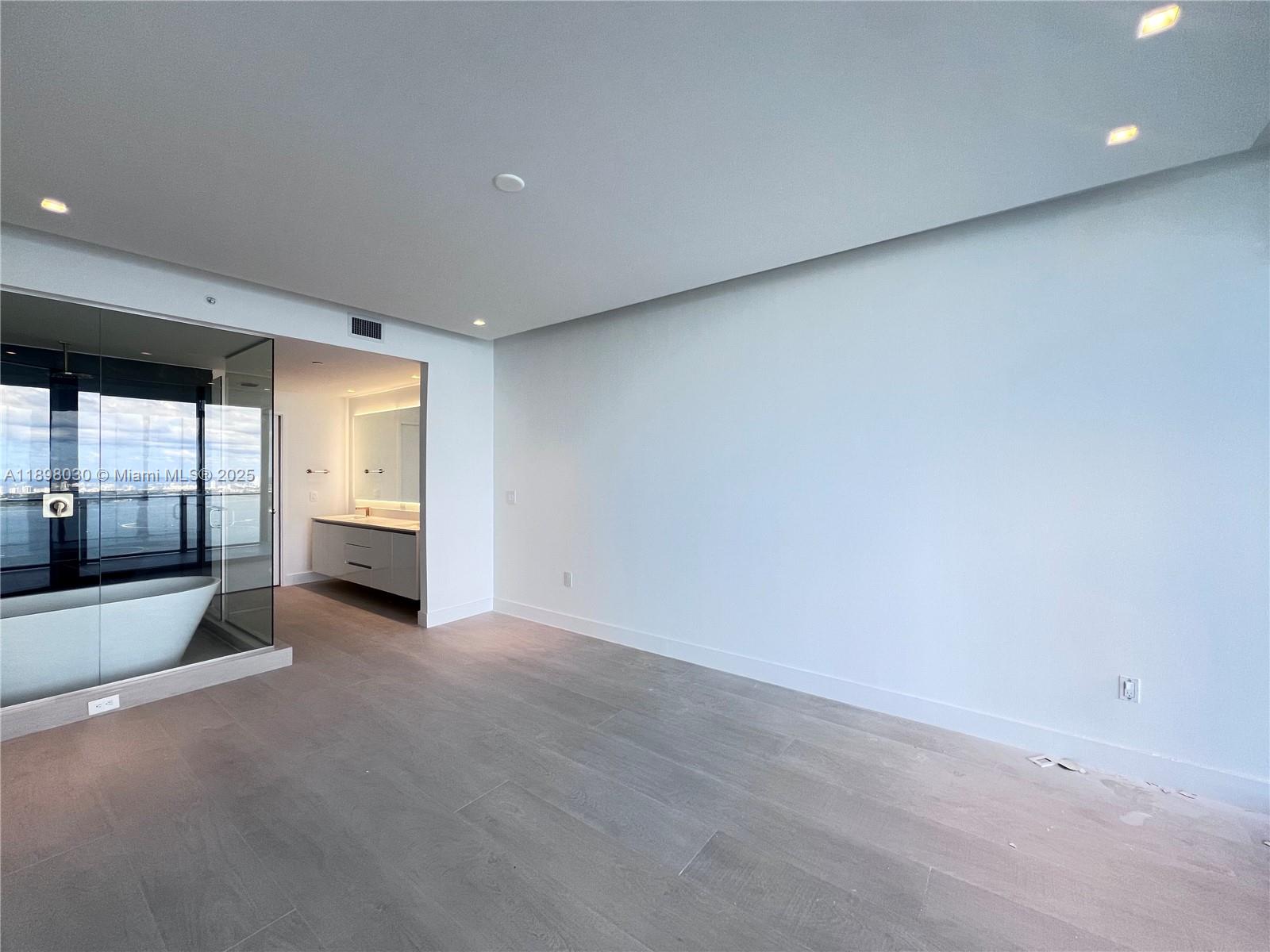 700 NE 24th St #5107 Miami, FL 33137