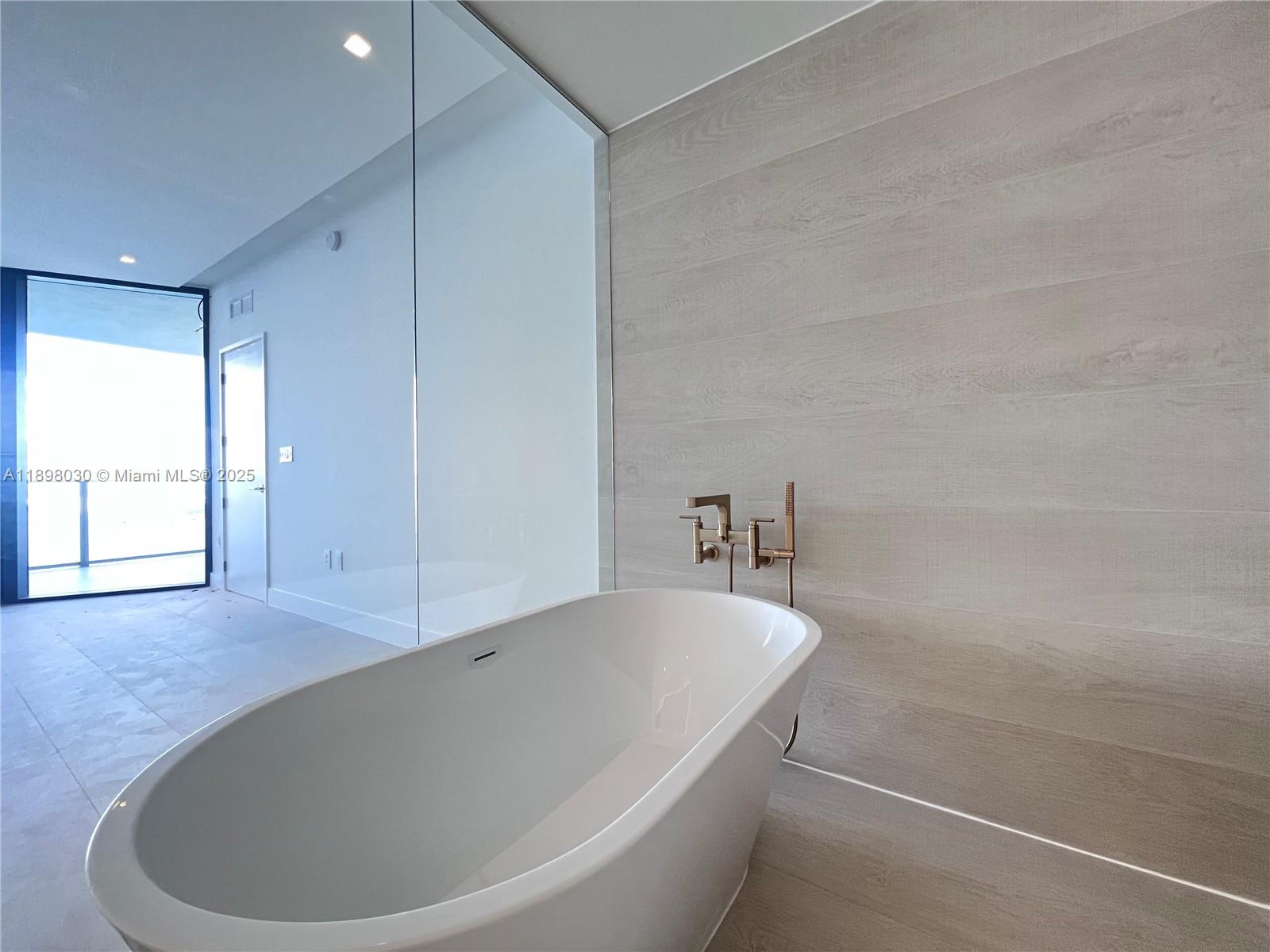 700 NE 24th St #5107 Miami, FL 33137