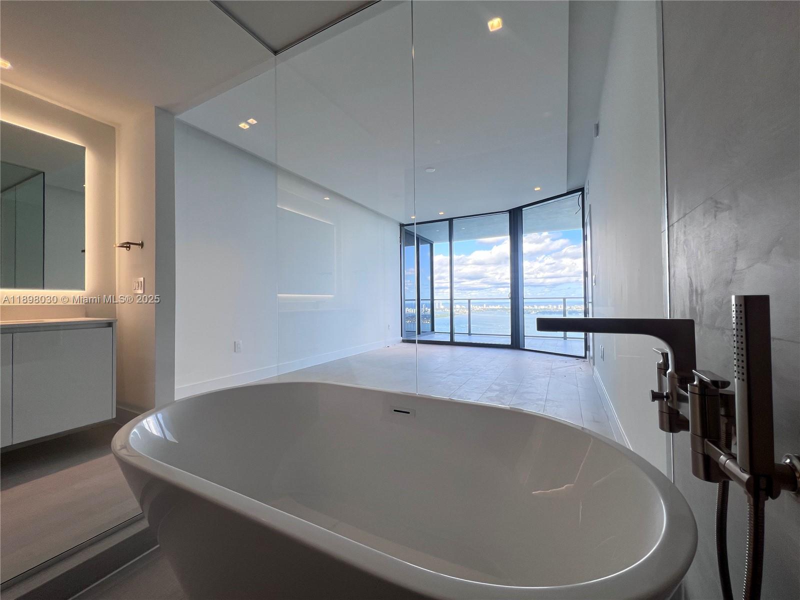 700 NE 24th St #5107 Miami, FL 33137