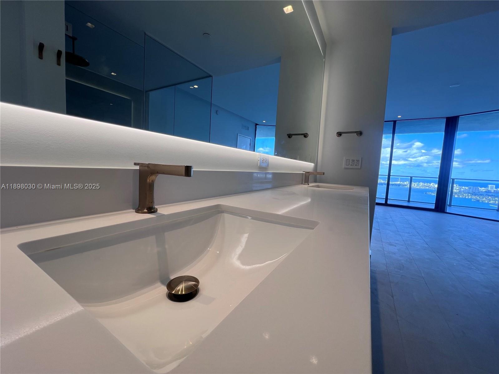 700 NE 24th St #5107 Miami, FL 33137