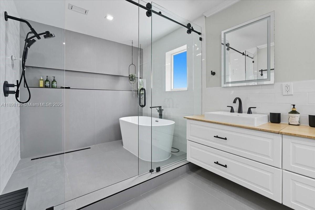 347 Fairmont Rd Weston, FL 33326