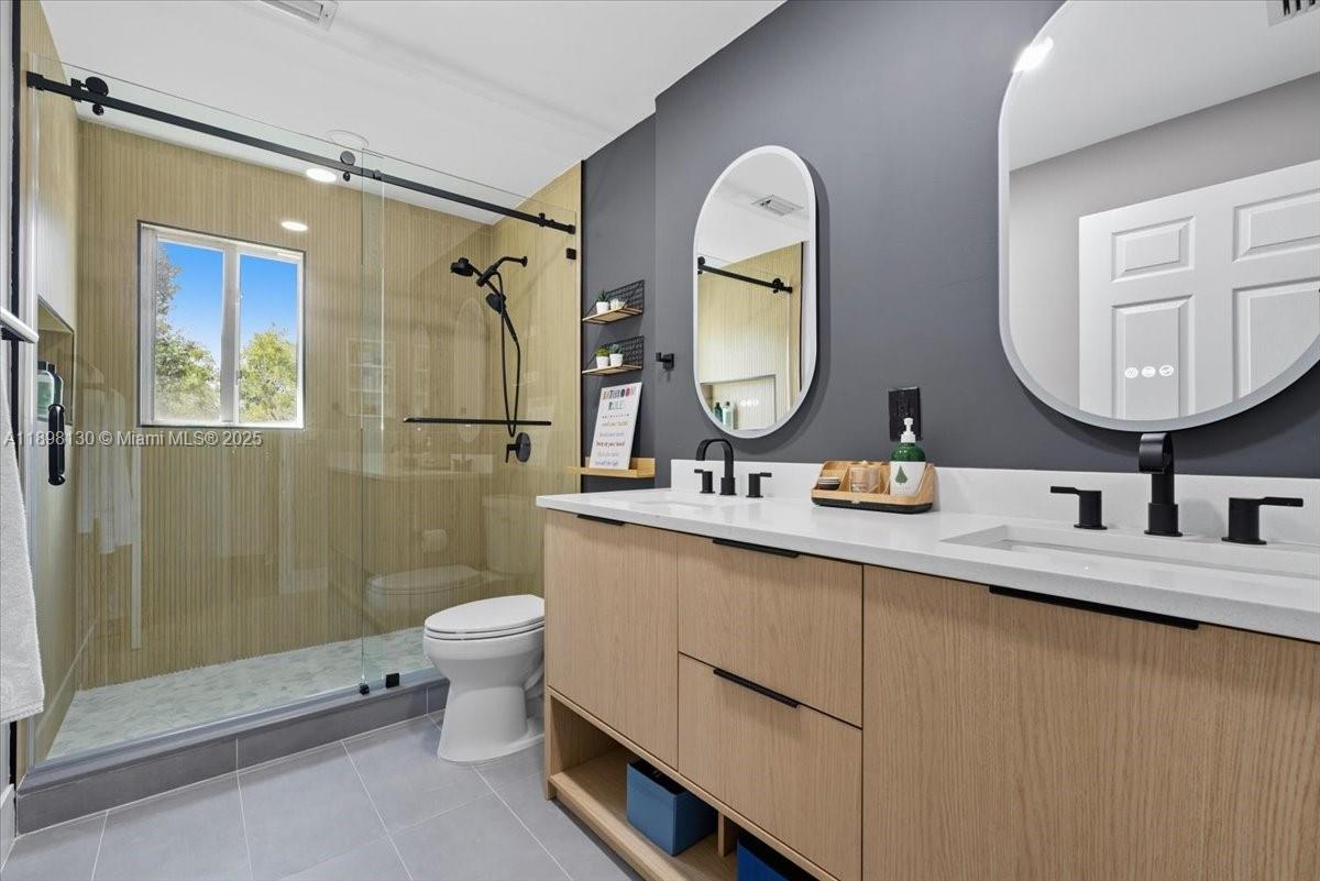 347 Fairmont Rd Weston, FL 33326