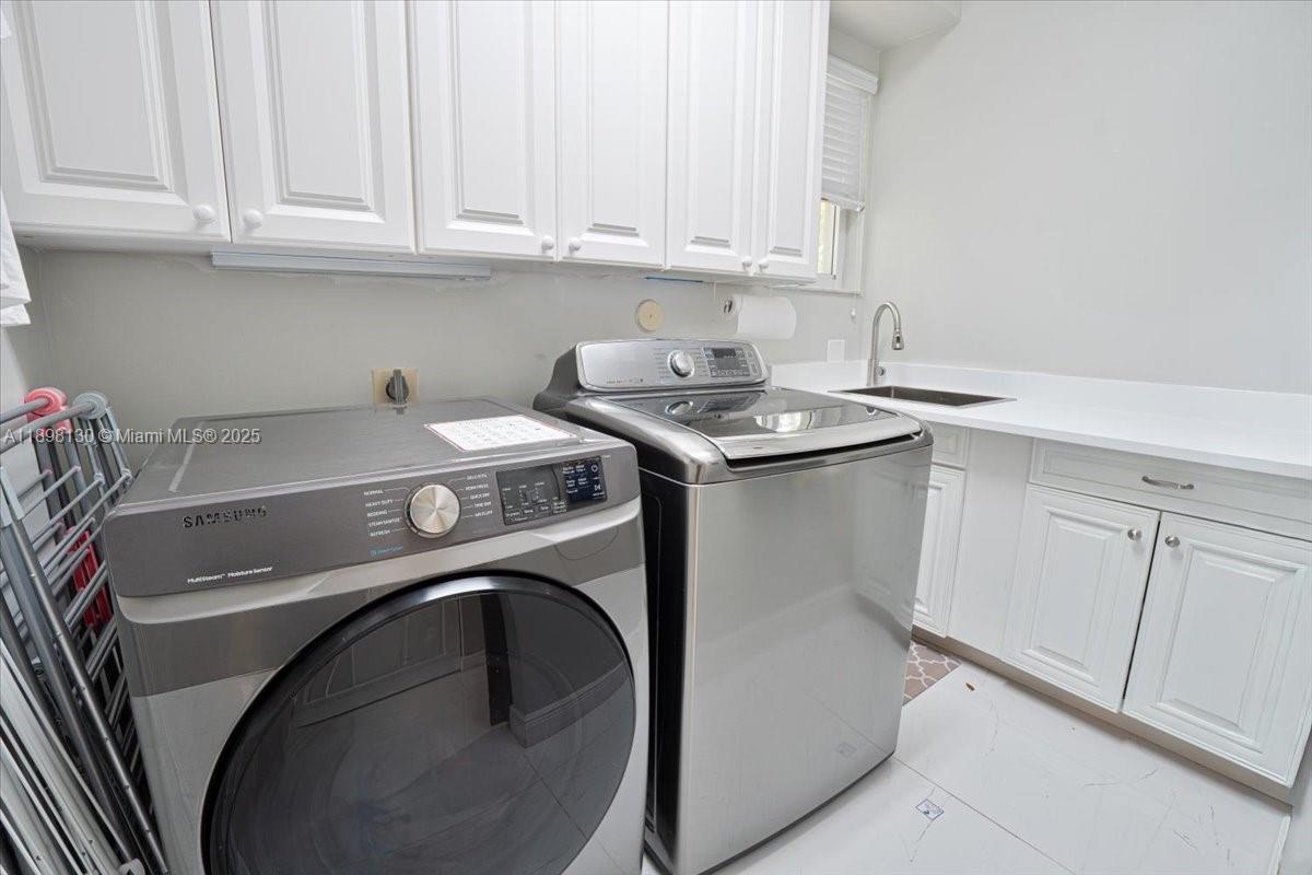 347 Fairmont Rd Weston, FL 33326