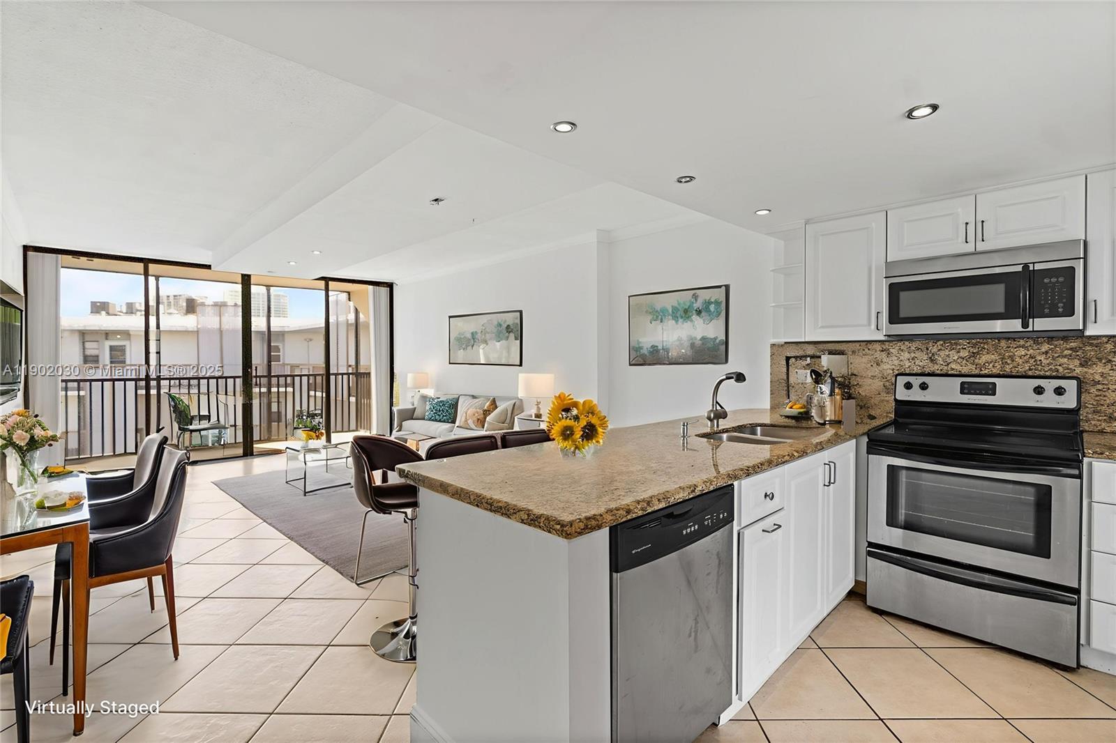 3475 N Country Clb Dr #814