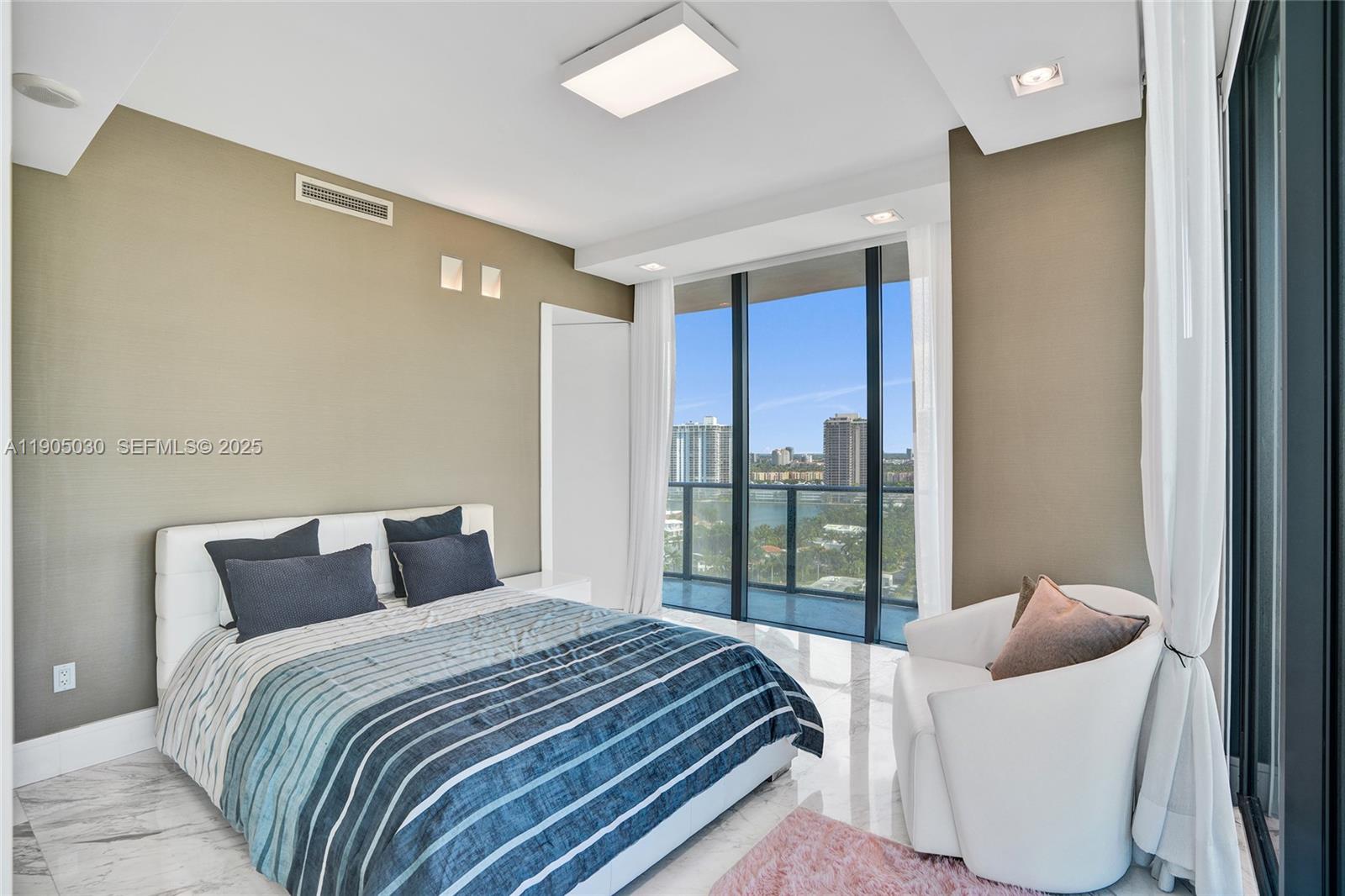 19575 Collins Ave #16 Sunny Isles Beach, FL 33160