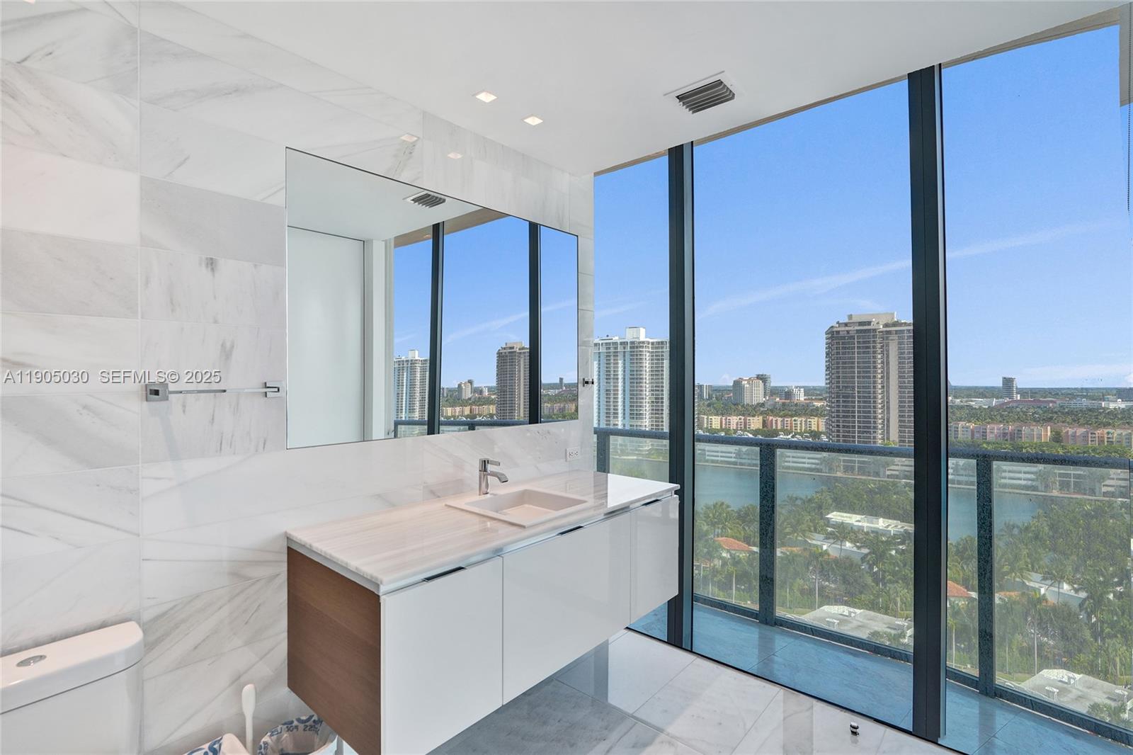 19575 Collins Ave #16 Sunny Isles Beach, FL 33160