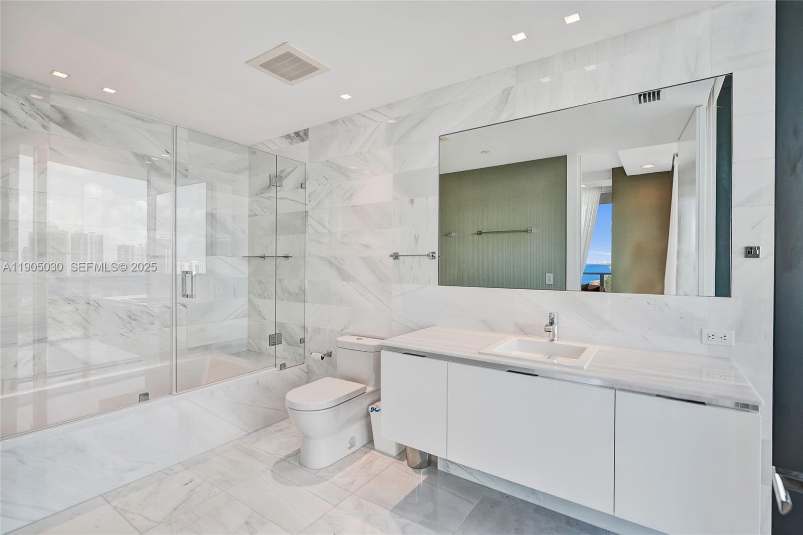 19575 Collins Ave #16 Sunny Isles Beach, FL 33160