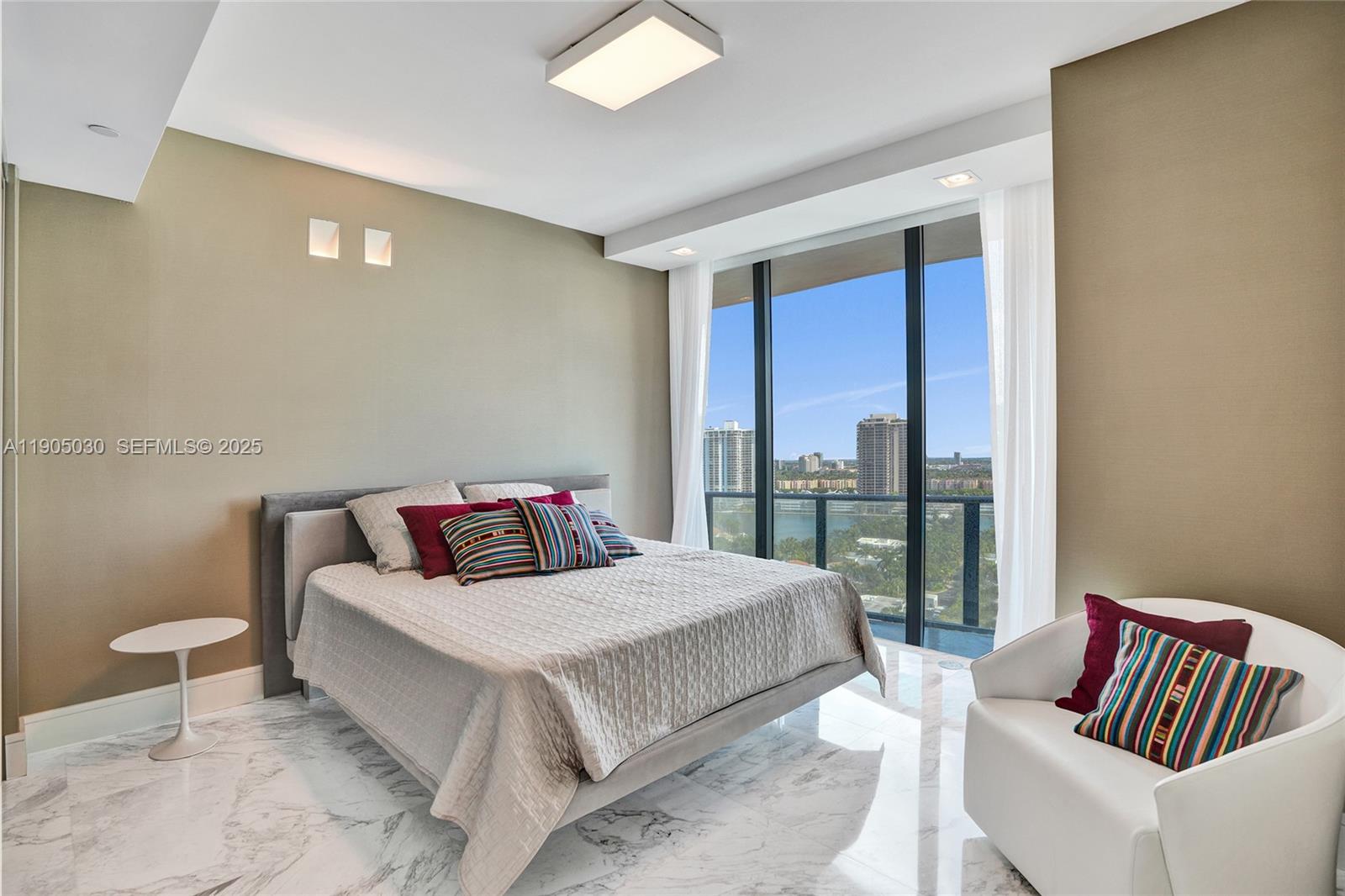 19575 Collins Ave #16 Sunny Isles Beach, FL 33160