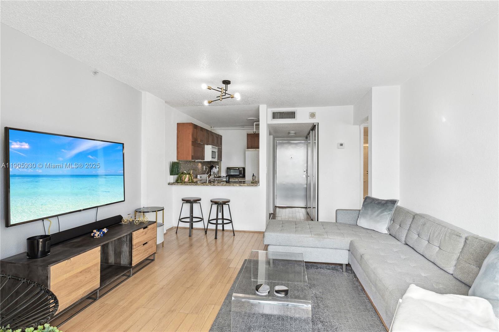 1035 West Ave #506 Miami Beach, FL 33139