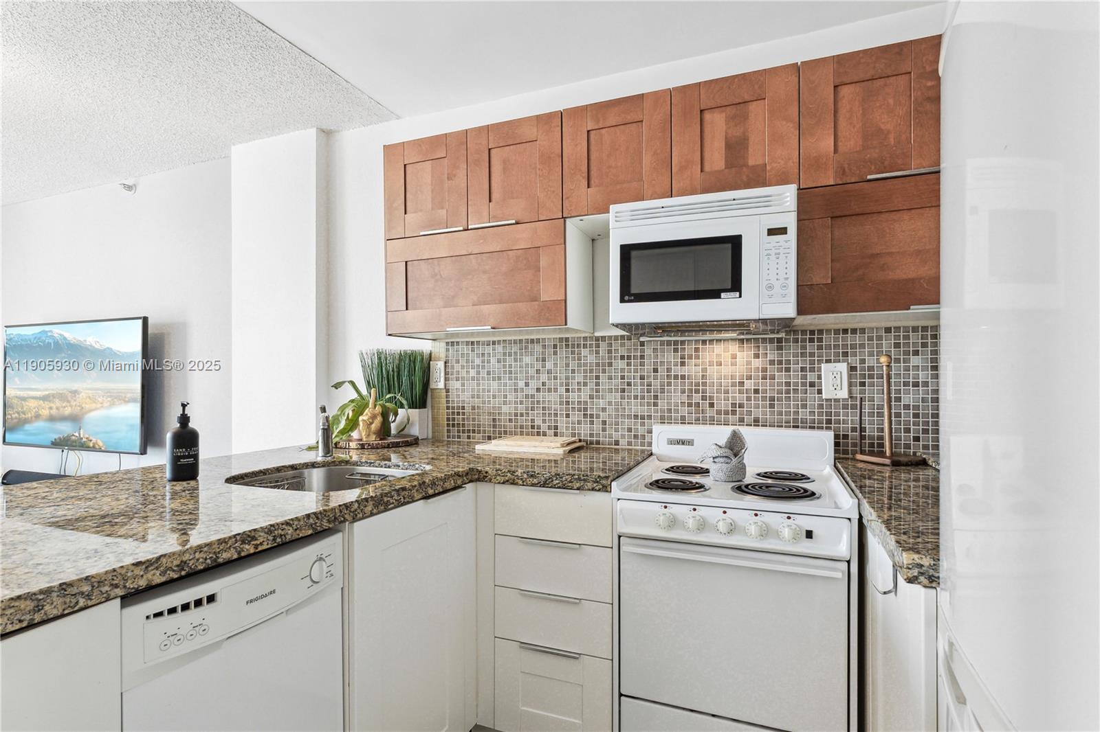 1035 West Ave #506 Miami Beach, FL 33139