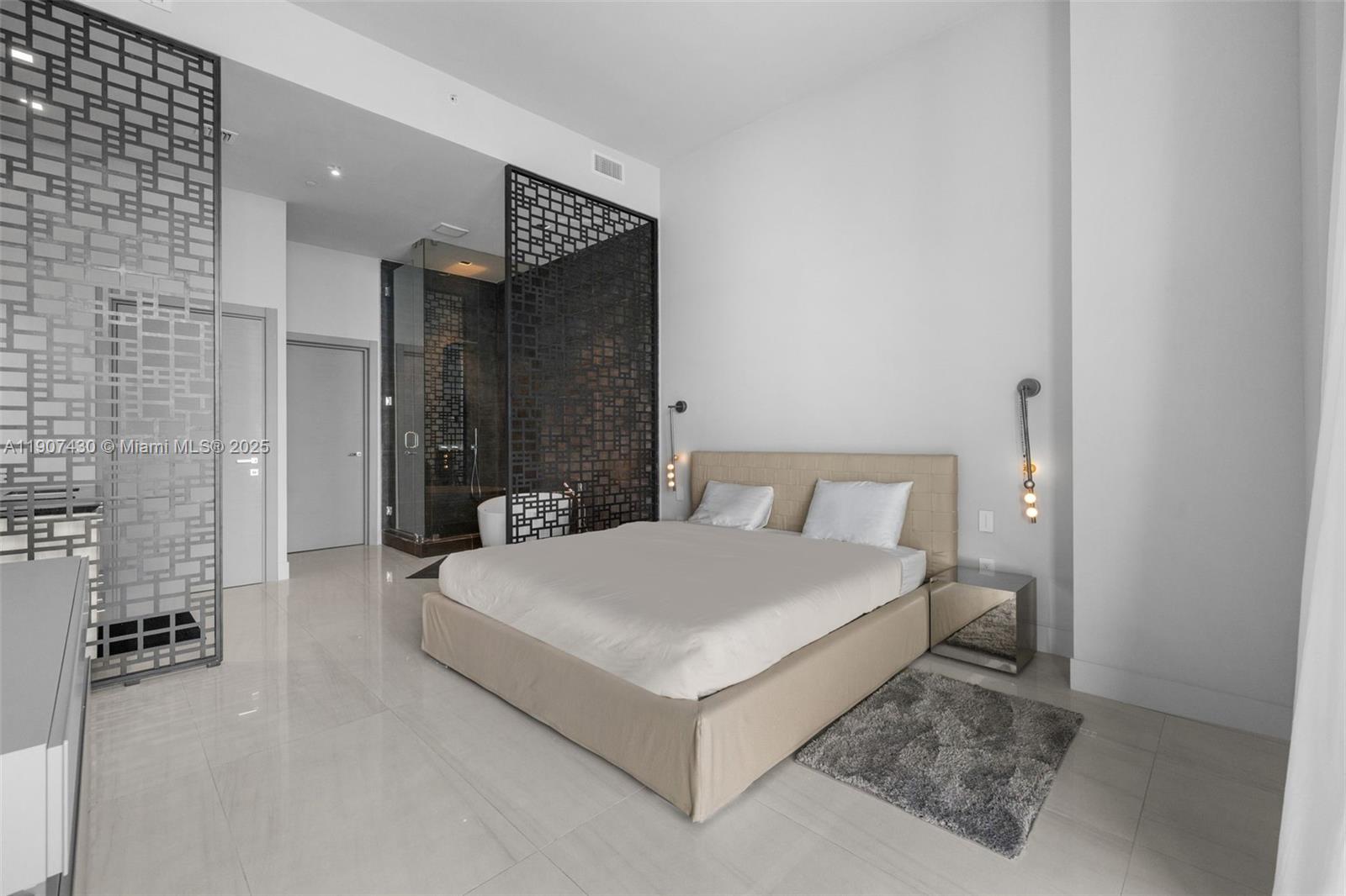 480 NE 31st St #PH5002 Miami, FL 33137