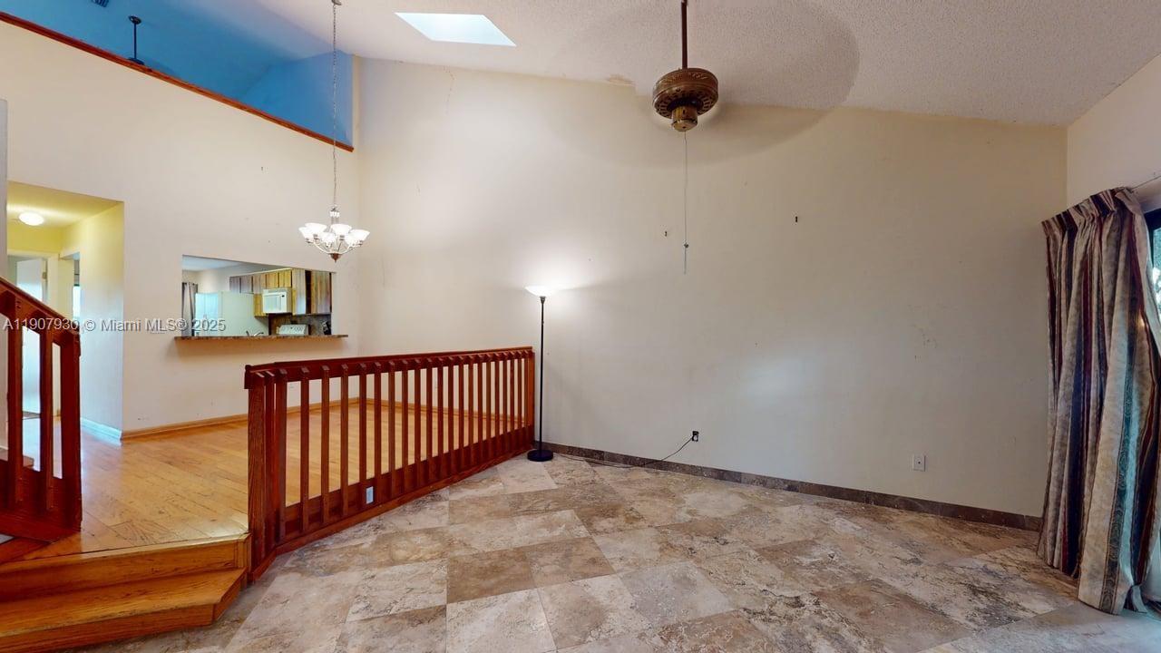 4222 SW 87th Ter Davie, FL 33328