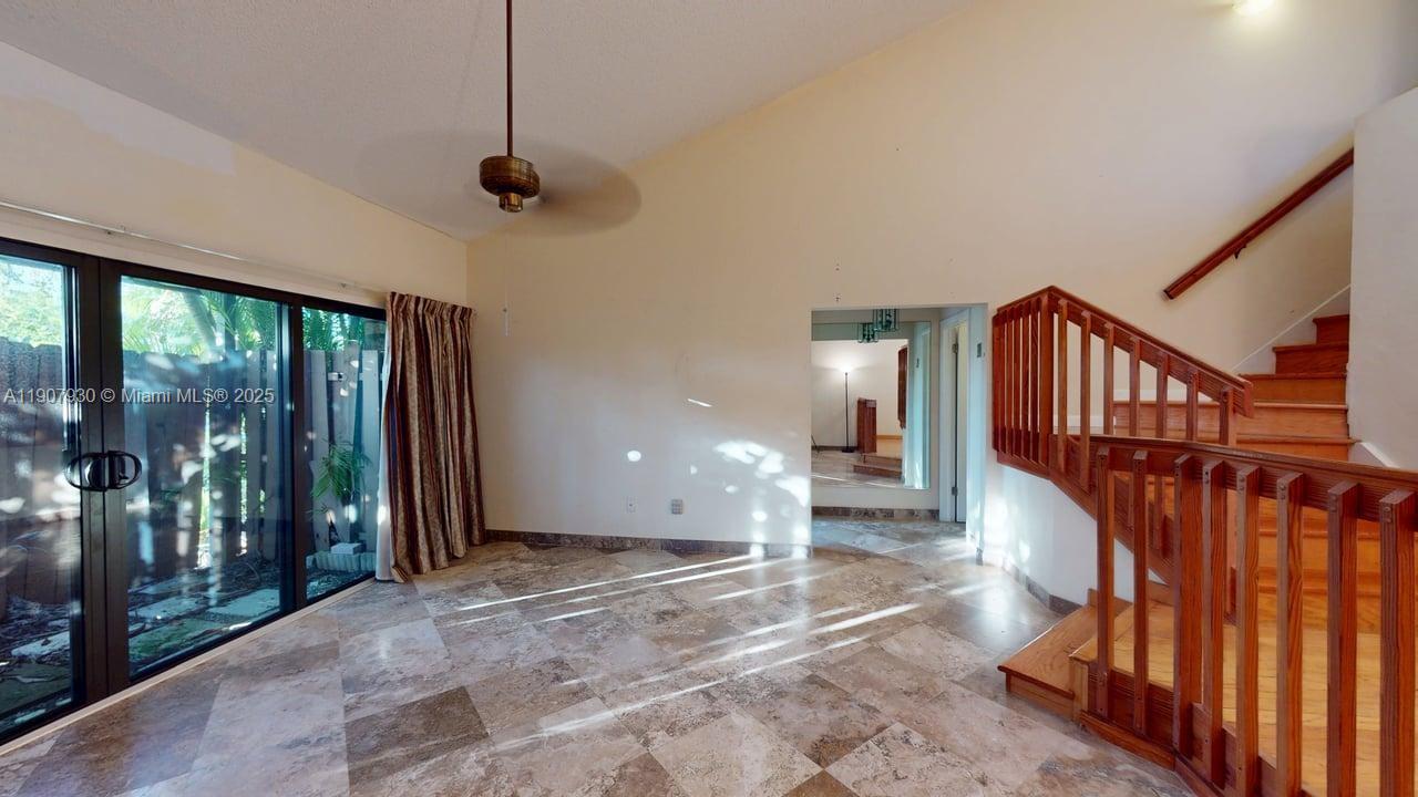 4222 SW 87th Ter Davie, FL 33328