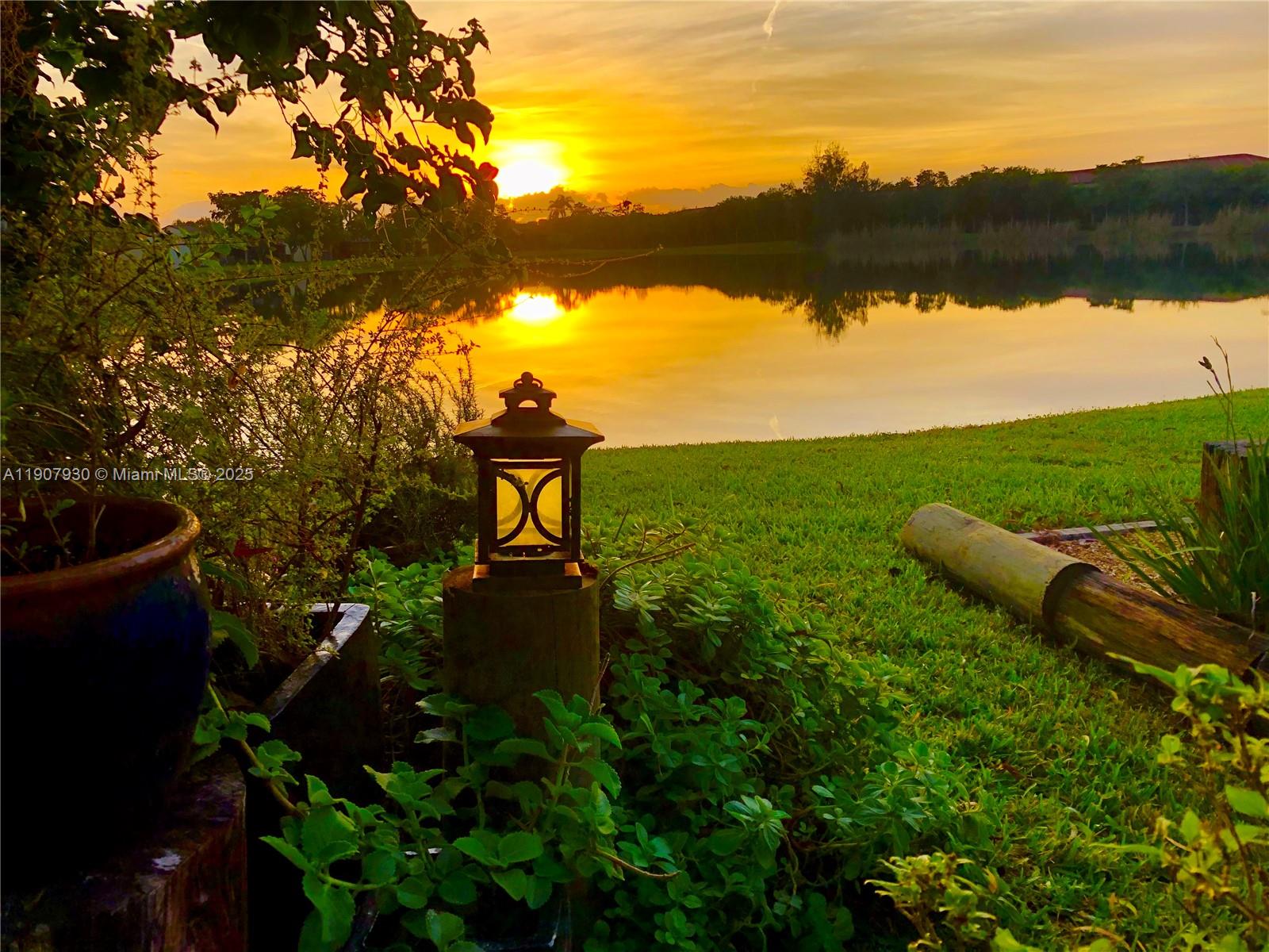 4222 SW 87th Ter Davie, FL 33328