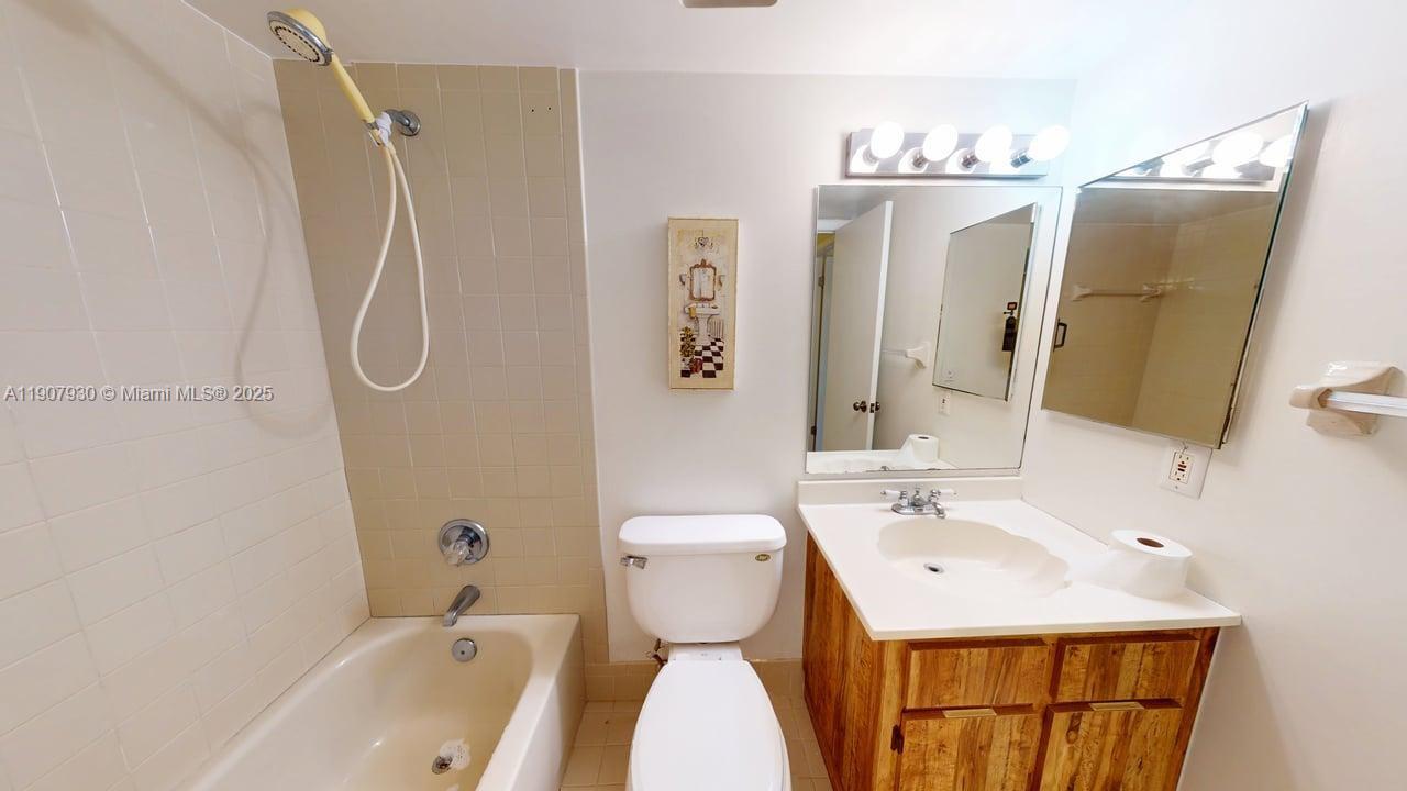 4222 SW 87th Ter Davie, FL 33328