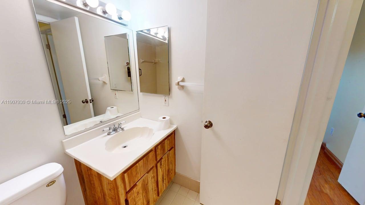 4222 SW 87th Ter Davie, FL 33328